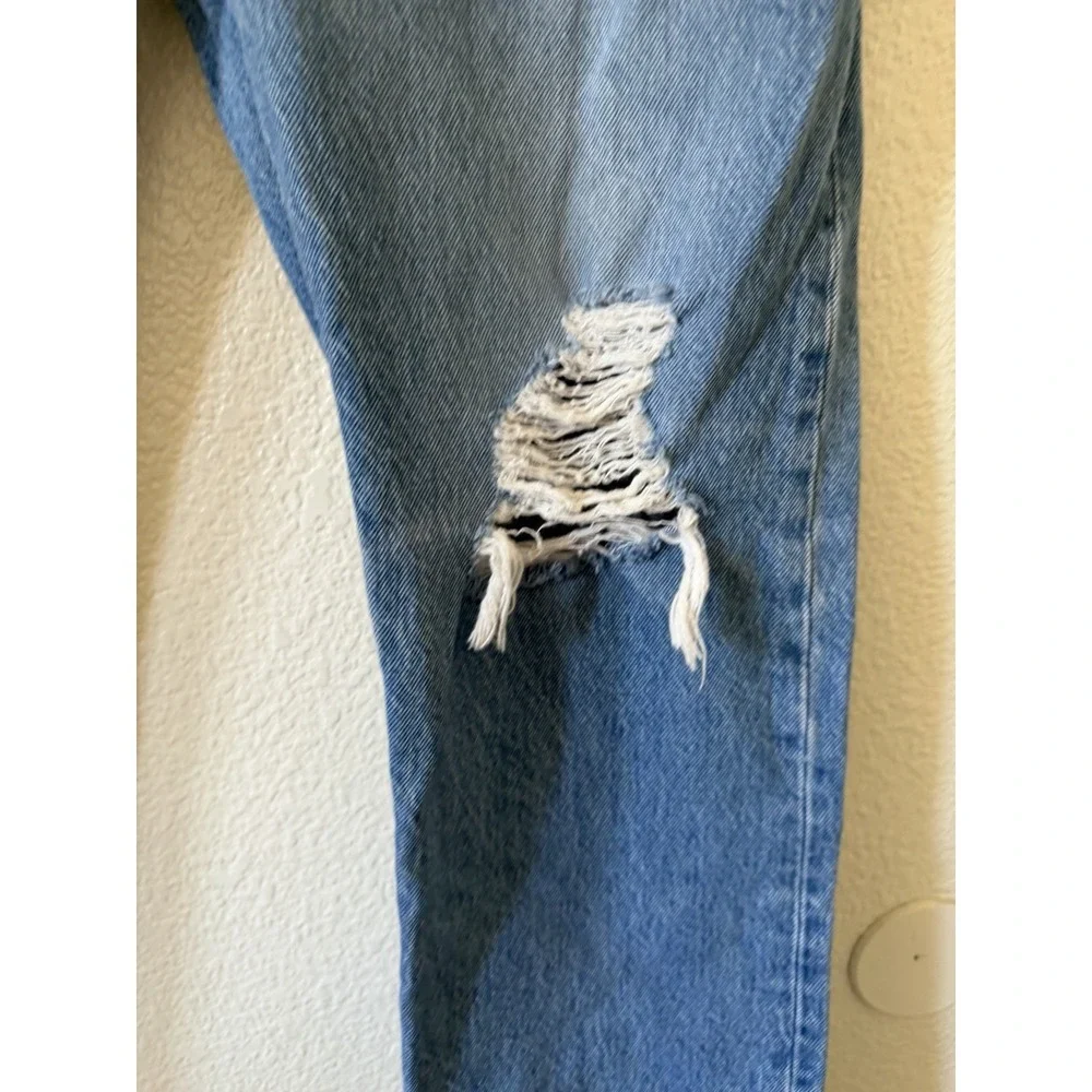 Levis Premium 501 W31 L28 Blue Cotton Ripped Straight‎ Leg Jeans Y2K